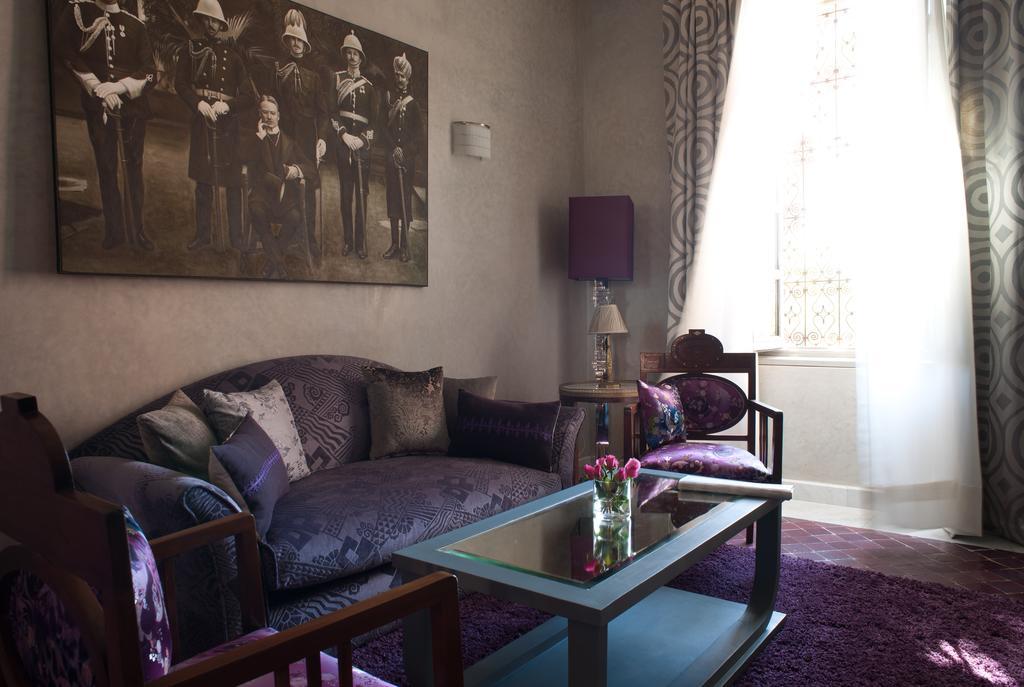 Tigmiza Boutique Hotel & Spa Ouled Jelal Exteriér fotografie A living room in a Moroccan riad